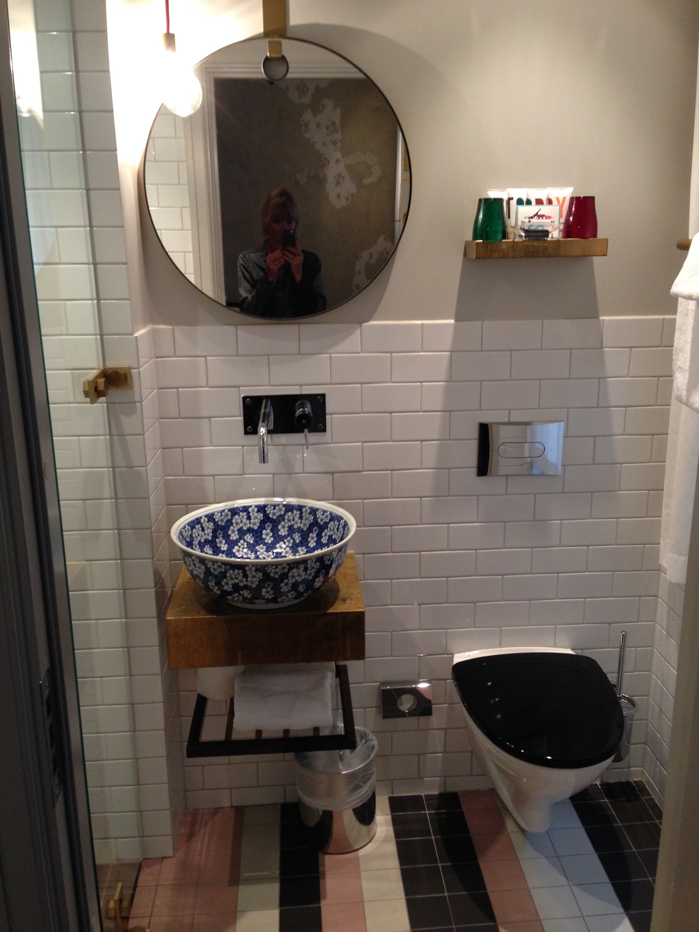 Fridas finger i luften inspiration, intryck och imponerande ...